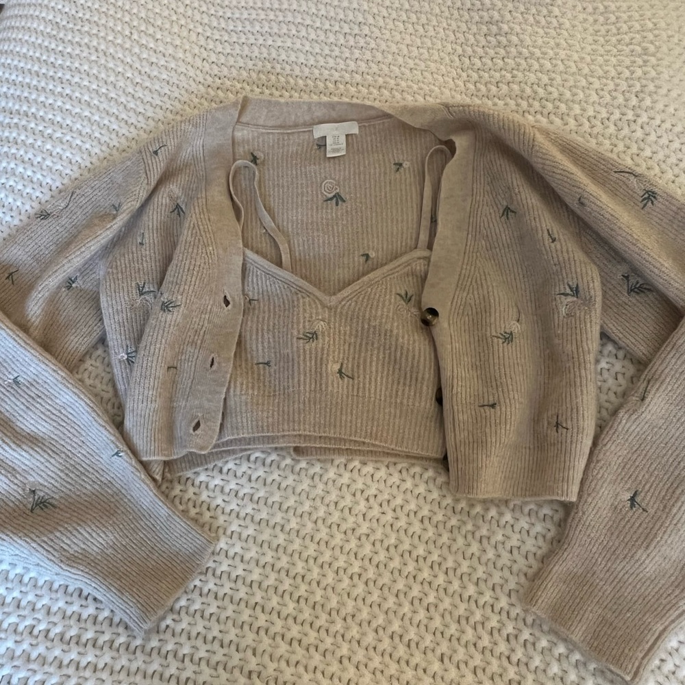 HM super soft crop sweater set floral detail